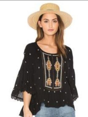 Velvet By Graham And Spencer Beaded Embroidered Black Flowy Boho Top Size Medium